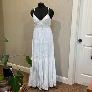 BCBGMaxAzria NWT white boho/beach wedding dress | sz M